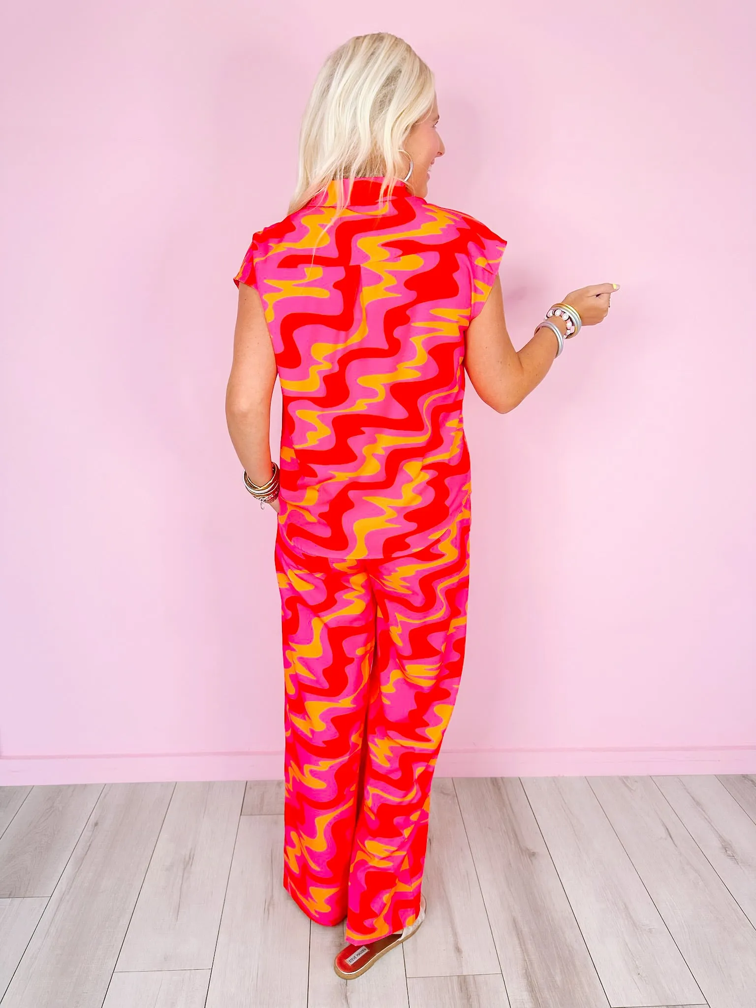 GROOVE ON THE DANCE FLOOR BUTTON UP TOP - FUCHSIA