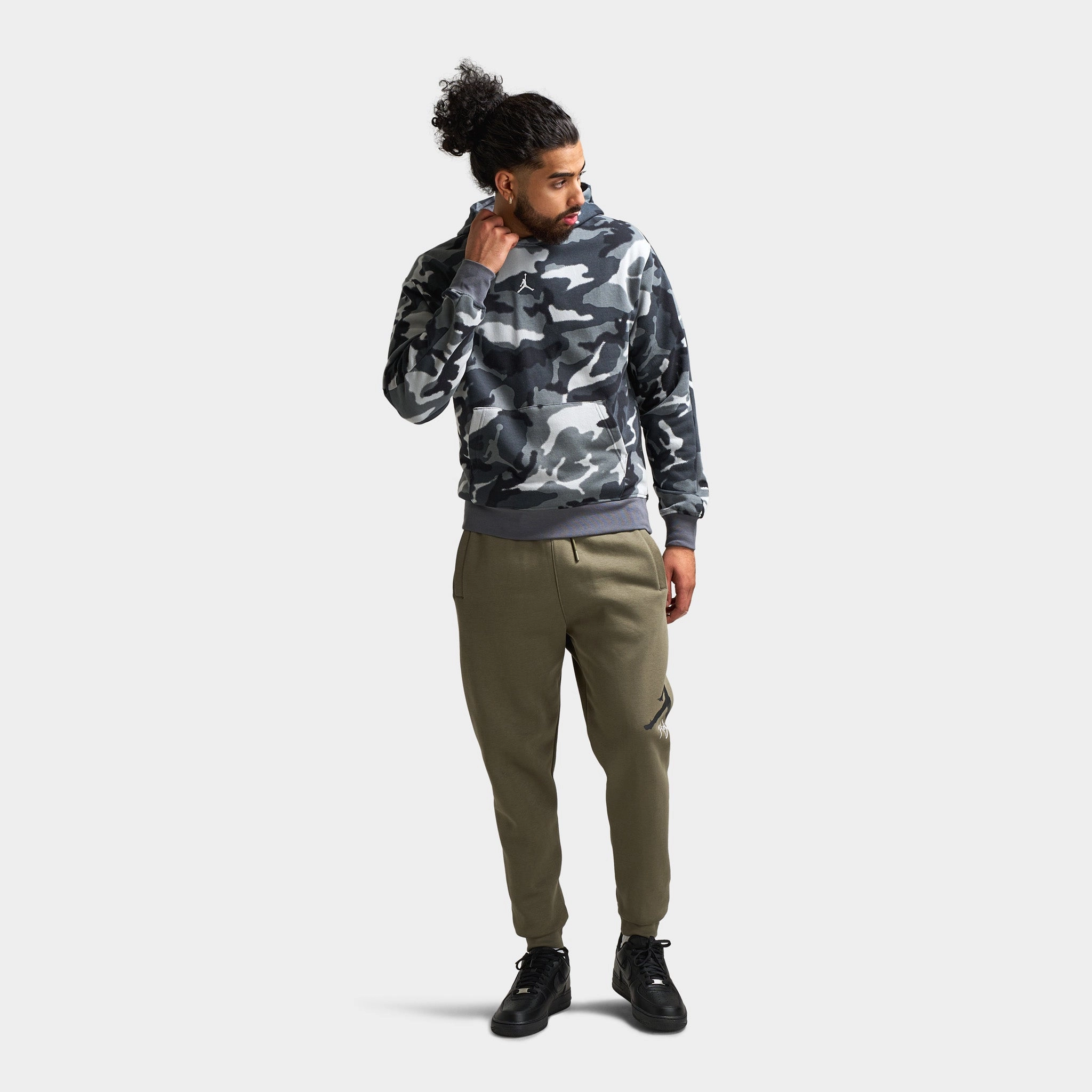 Jordan Essentials Fleece Baseline Pants Medium Olive / Black