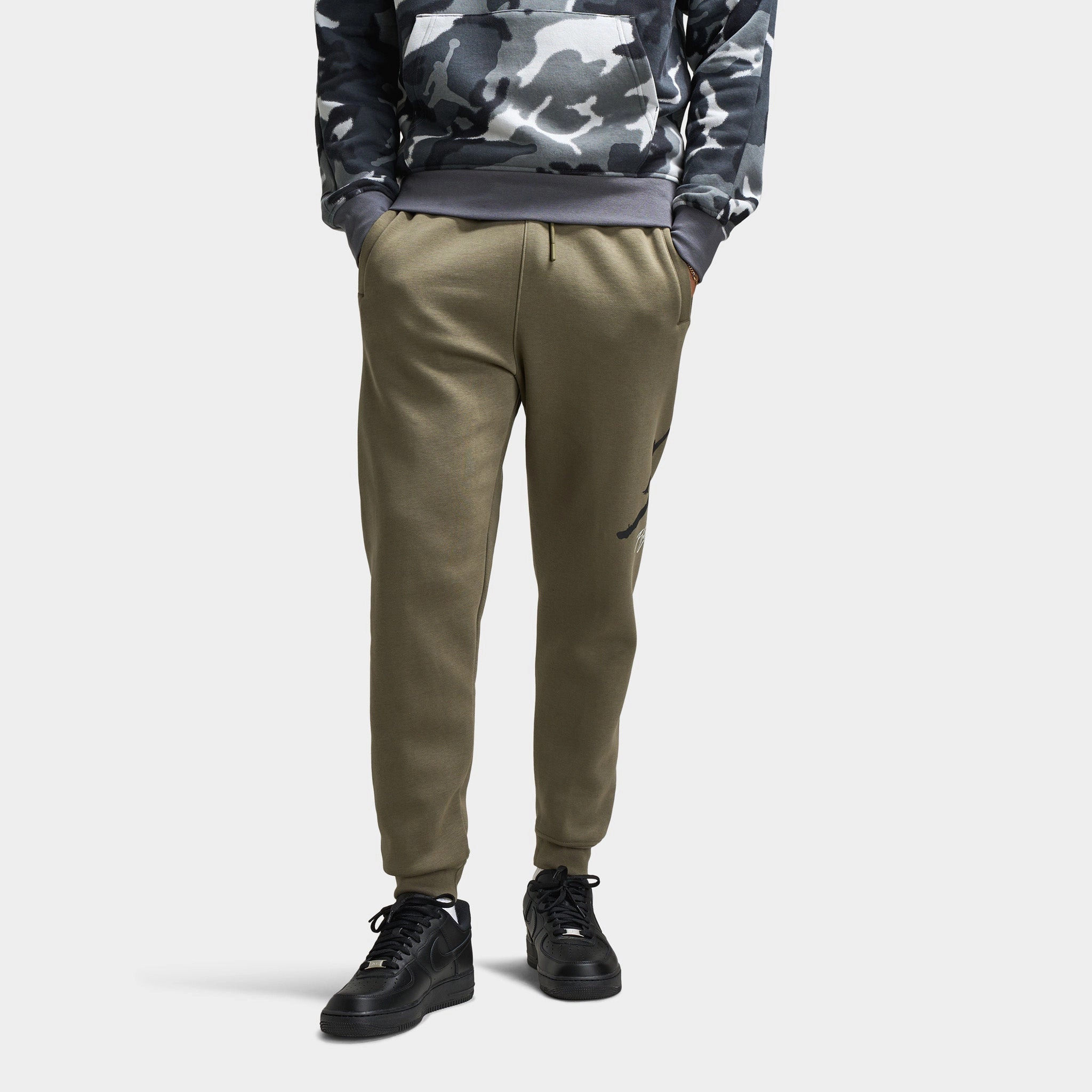 Jordan Essentials Fleece Baseline Pants Medium Olive / Black