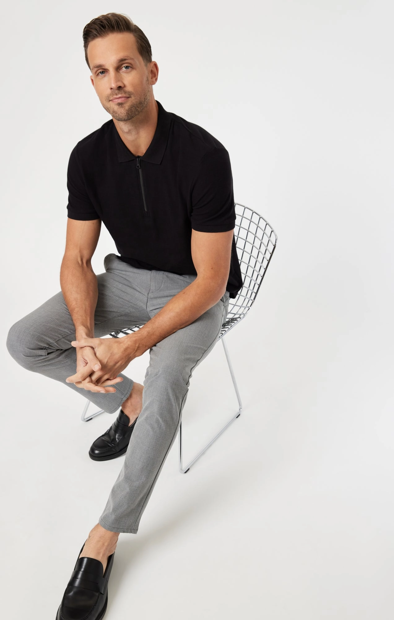 MILTON SLIM STRAIGHT CHINO IN DARK GREY CHECK