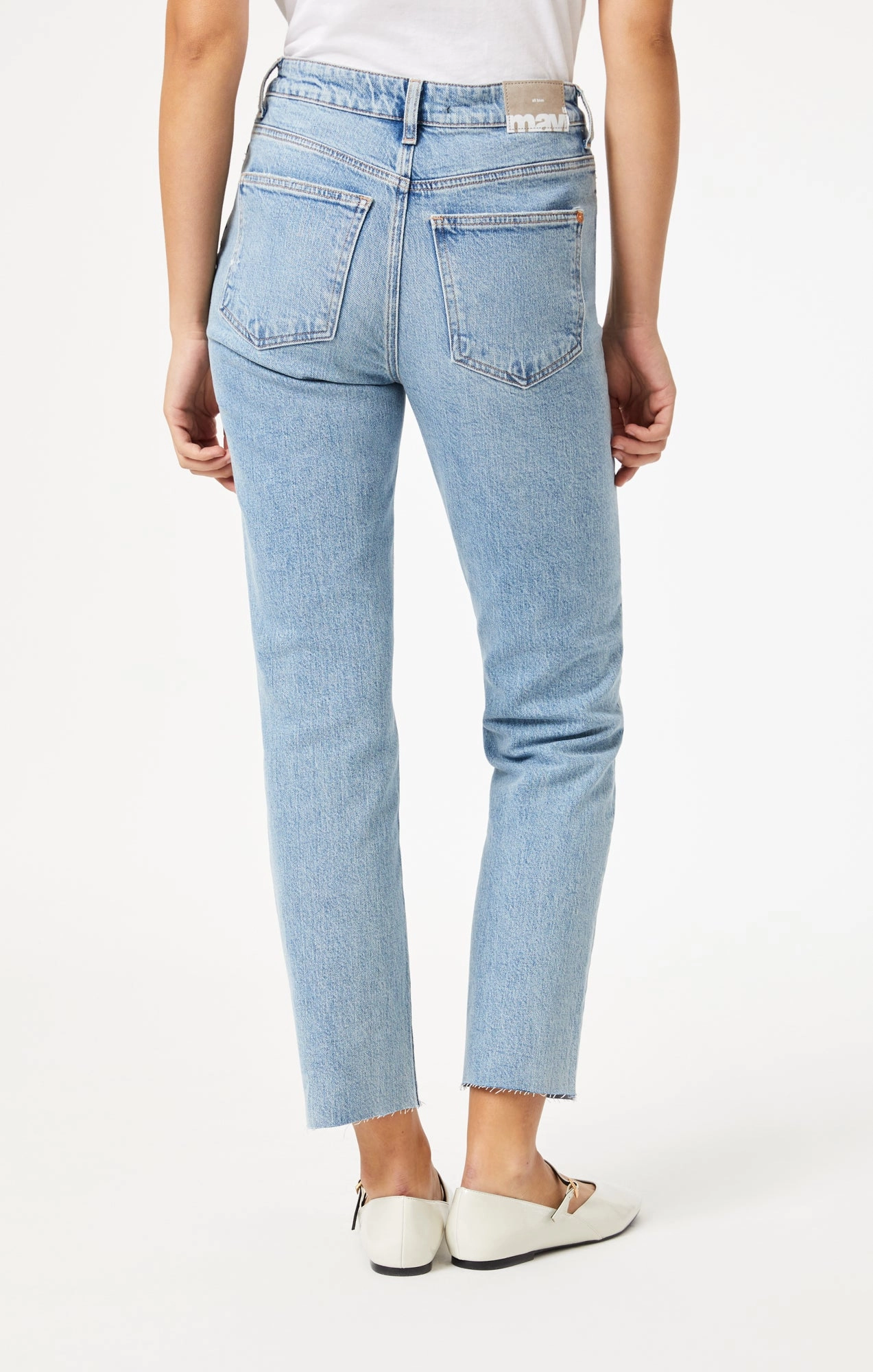 NEW YORK STRAIGHT LEG IN BLEACHED RECYCLED BLUE