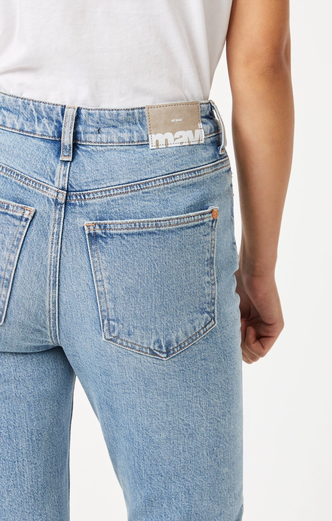 NEW YORK STRAIGHT LEG IN BLEACHED RECYCLED BLUE