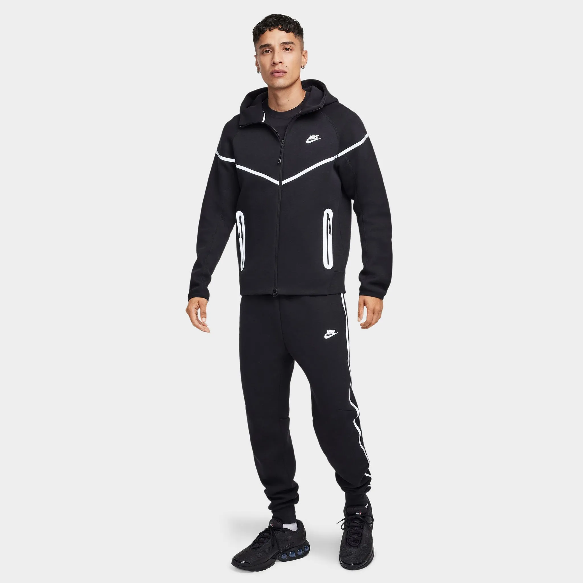 Nike Sportswear Tech Fleece Jogger Black / Bemis Silver