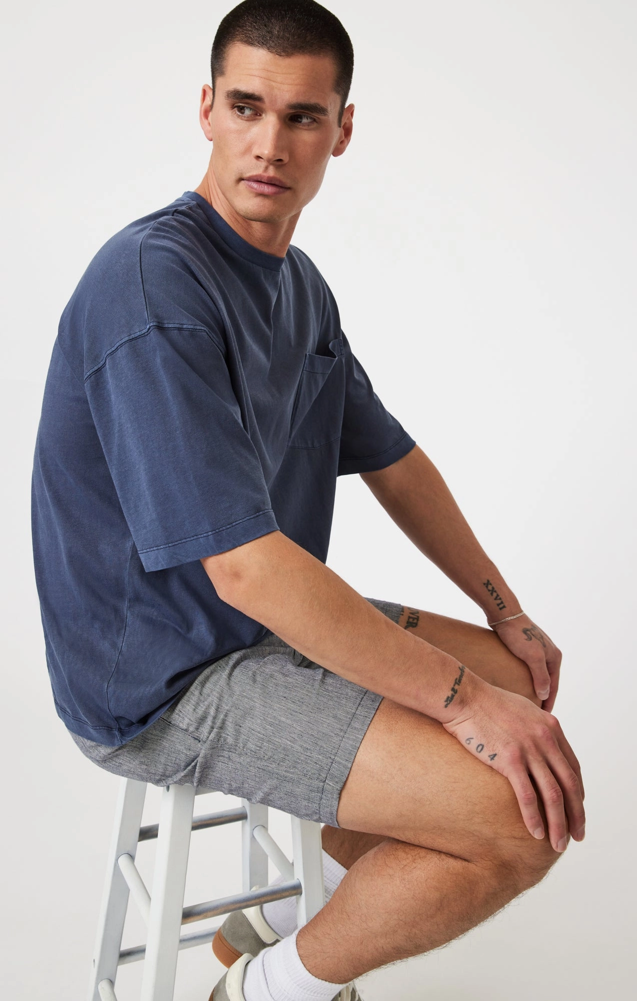 NOAH SHORTS IN NAVY LINEN STRIPE