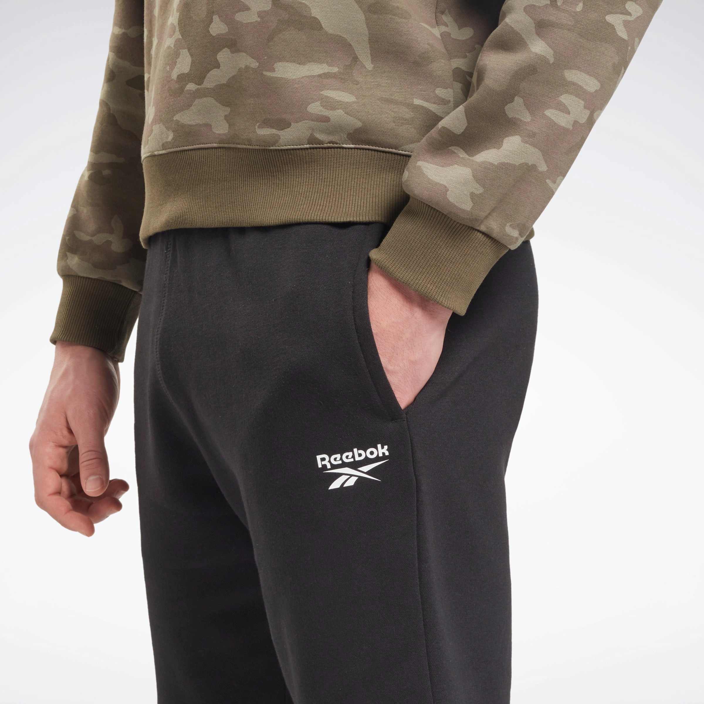 Reebok Identity Small Logo Fleece Shorts Black