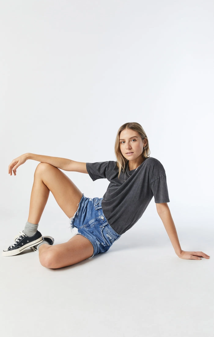 ROSIE BOYFRIEND SHORT IN DARK BLUE DENIM