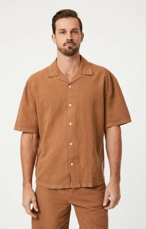 SHORT SLEEVE BUTTON-UP SHIRT IN TOASTED COCONUT