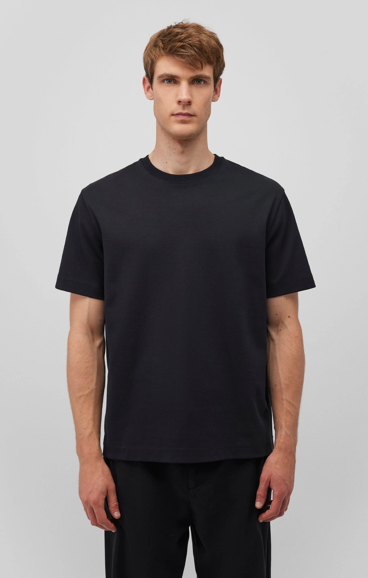 SHORT SLEEVE CREW NECK T-SHIRT IN BLACK