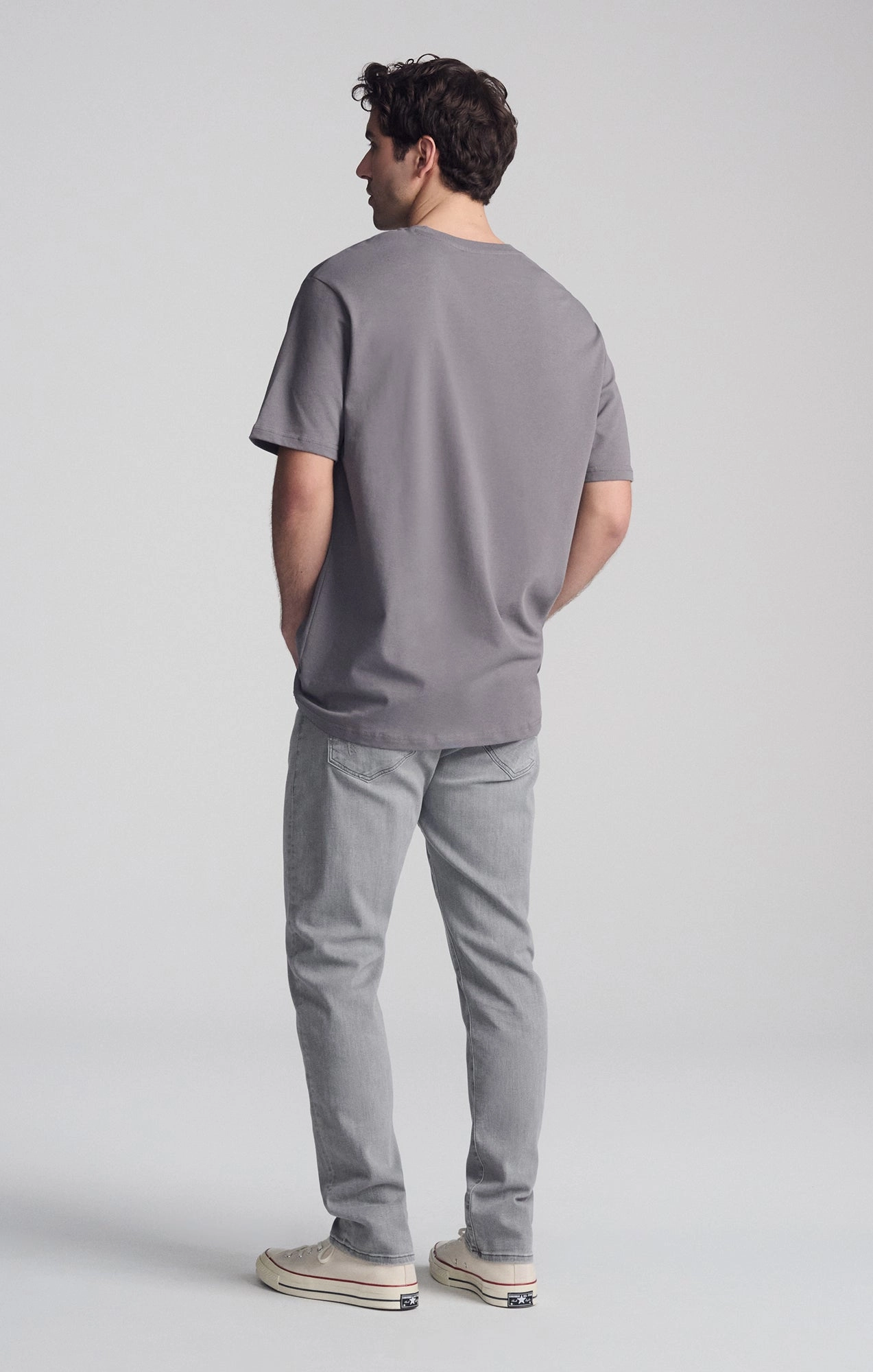 SHORT SLEEVE CREW NECK T-SHIRT IN QUIET SHADE