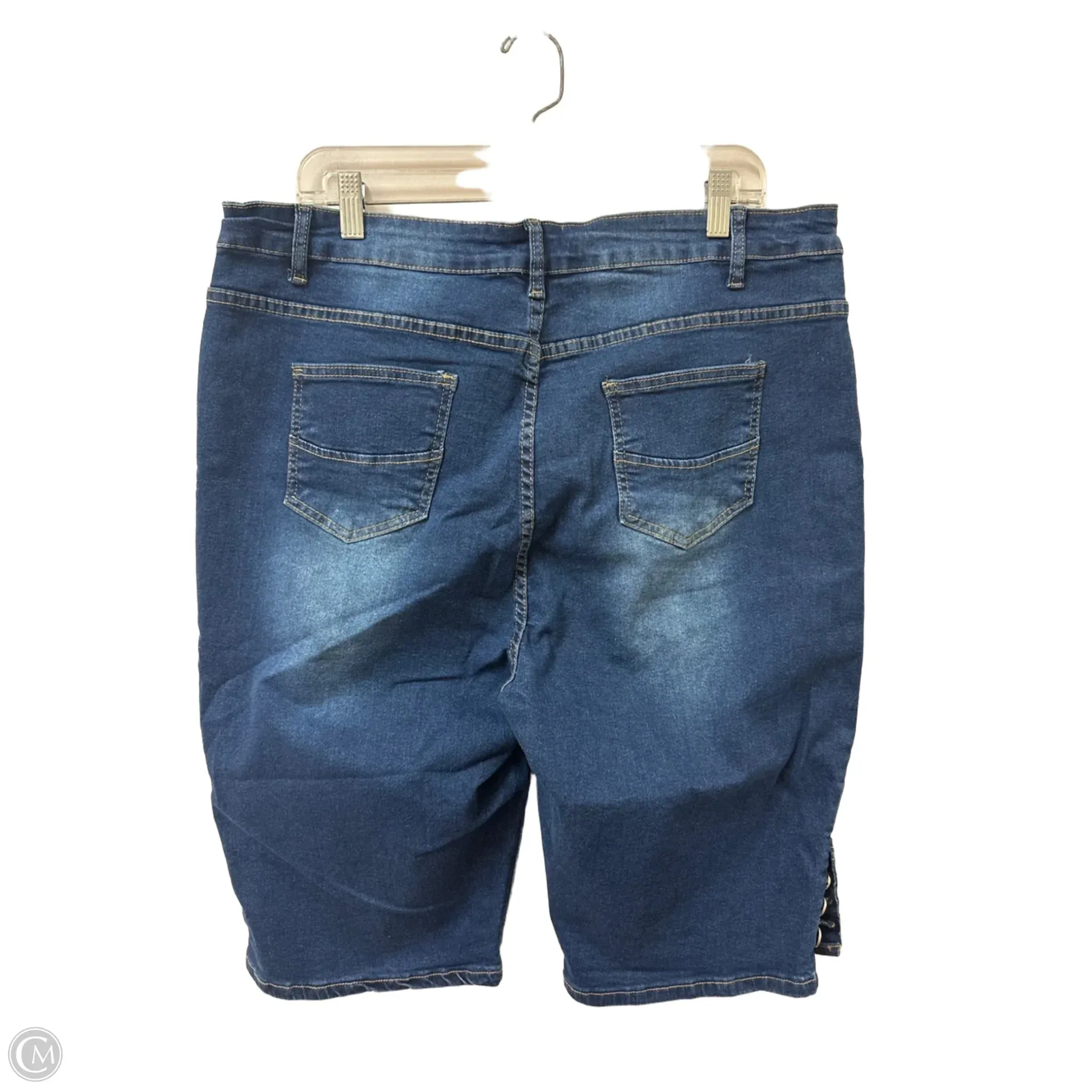 Shorts By Clothes Mentor In Blue Denim, Size: 24