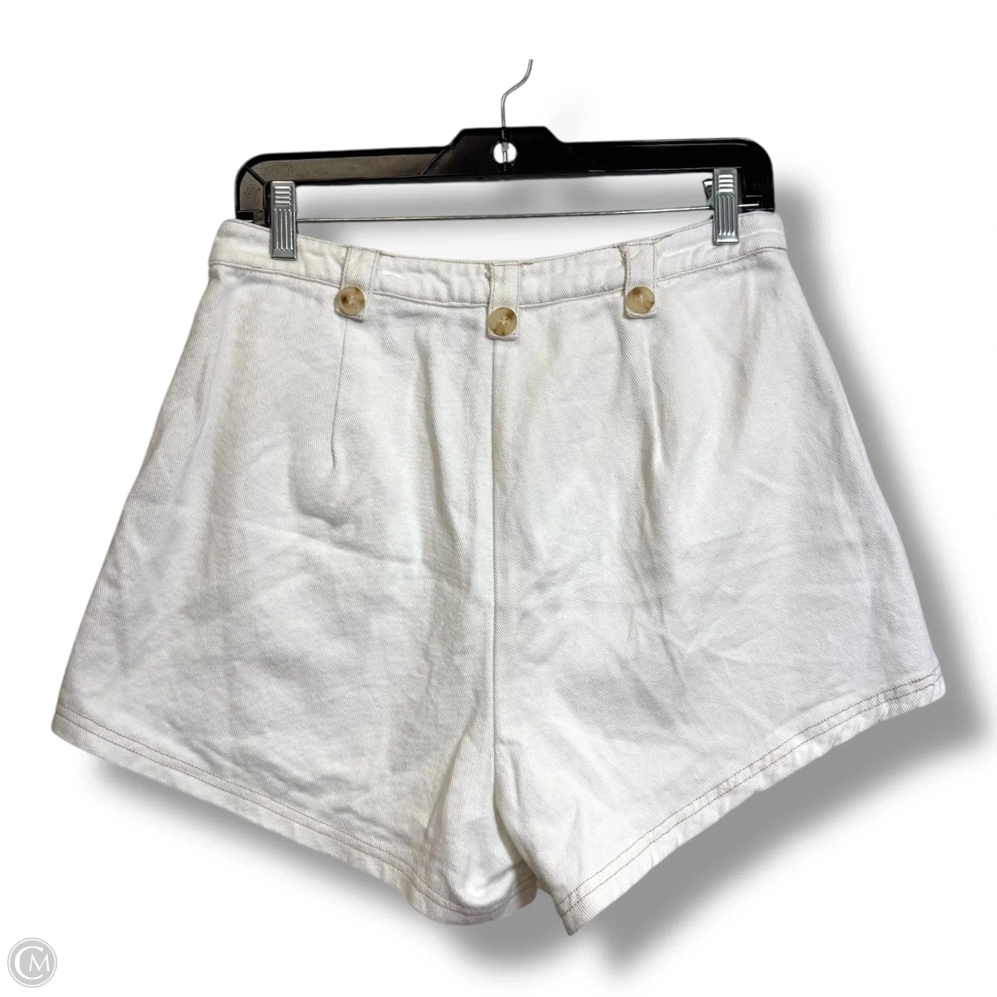 Shorts By Clothes Mentor In White Denim, Size: L