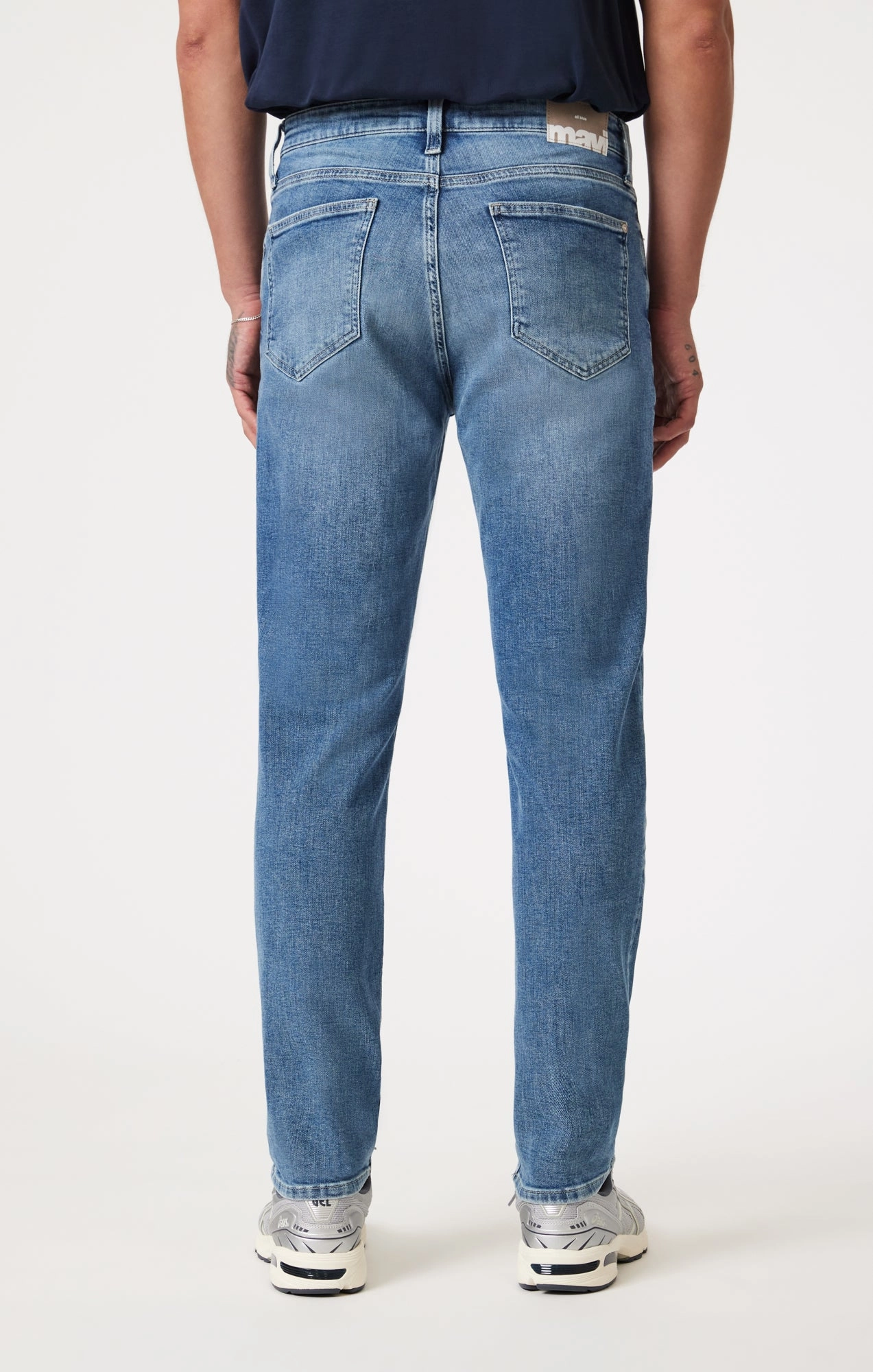 STEVE ATHLETIC FIT IN MID BRUSHED CLASSIC BLUE