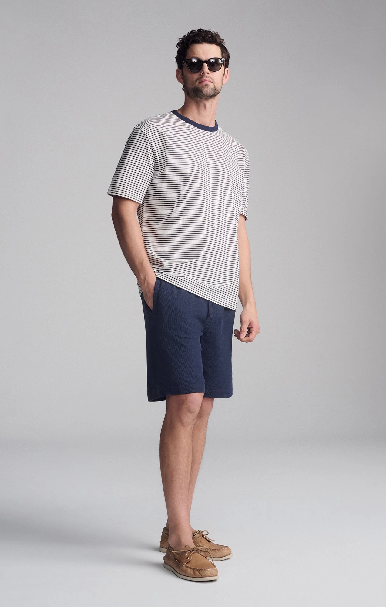 STRIPED SHORT SLEEVE CREW NECK T-SHIRT IN BLACK IRIS