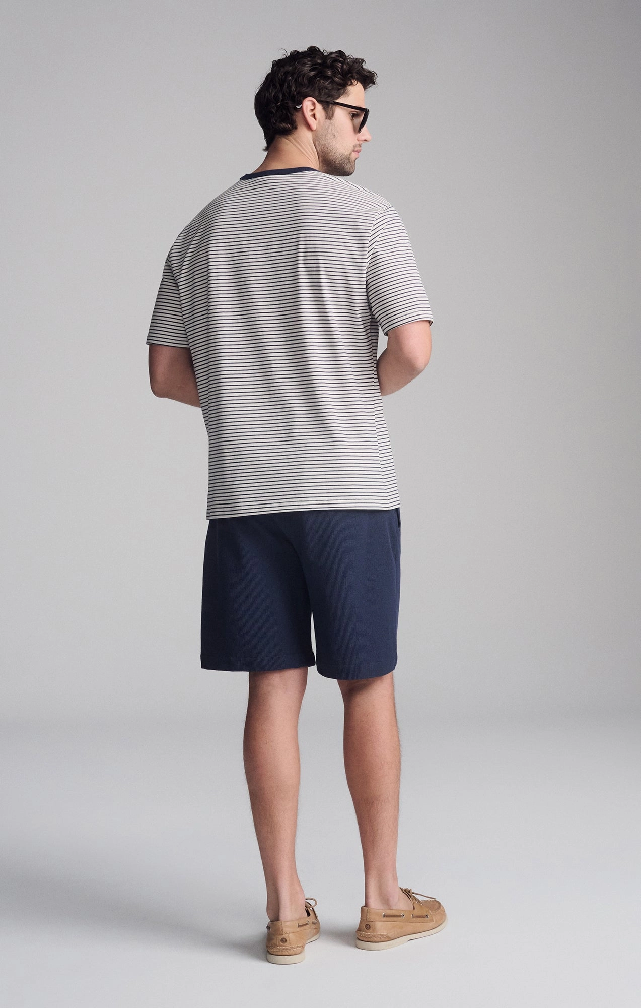 STRIPED SHORT SLEEVE CREW NECK T-SHIRT IN BLACK IRIS