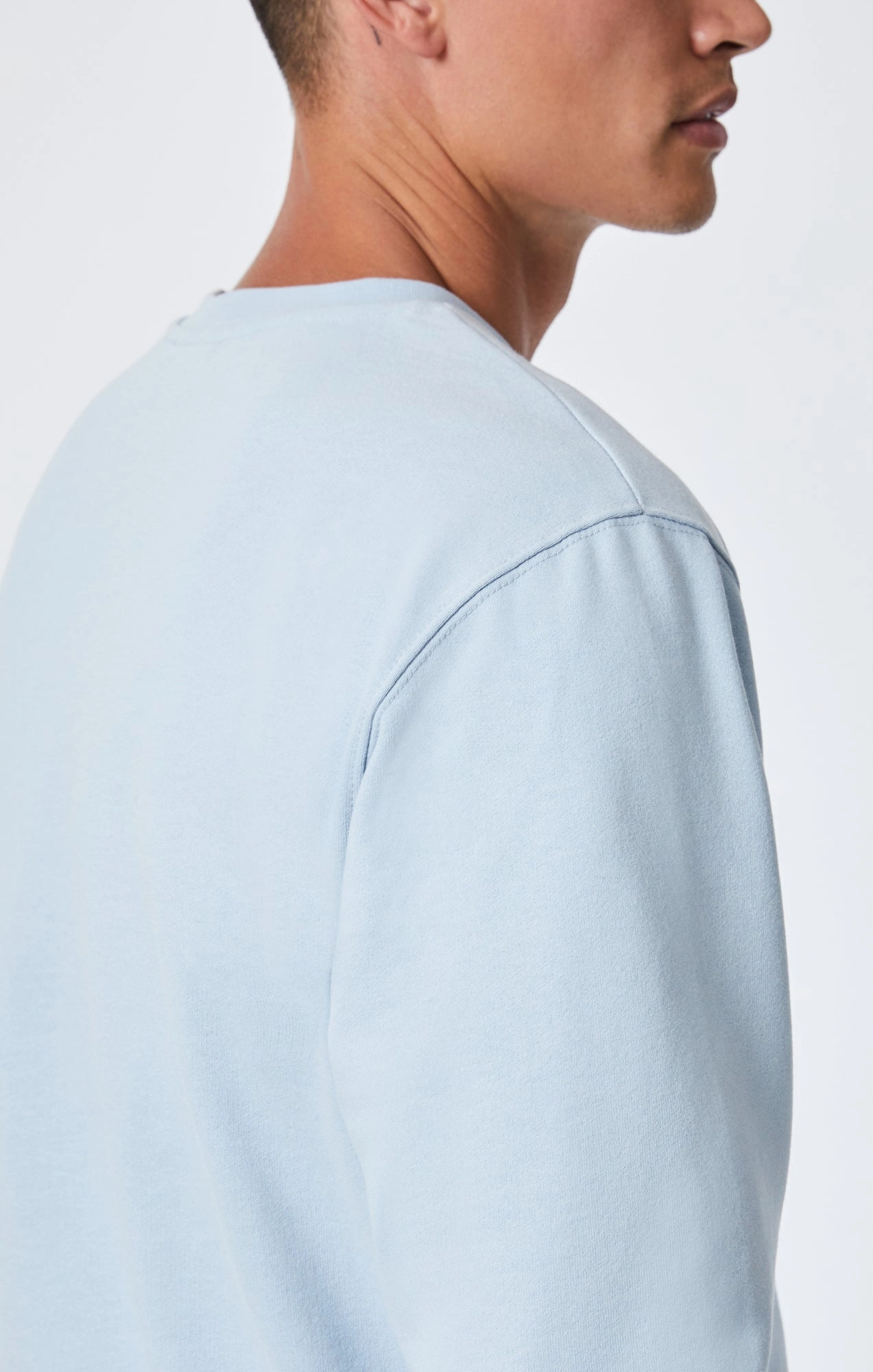 SWEATSHIRT IN CELESTIAL BLUE