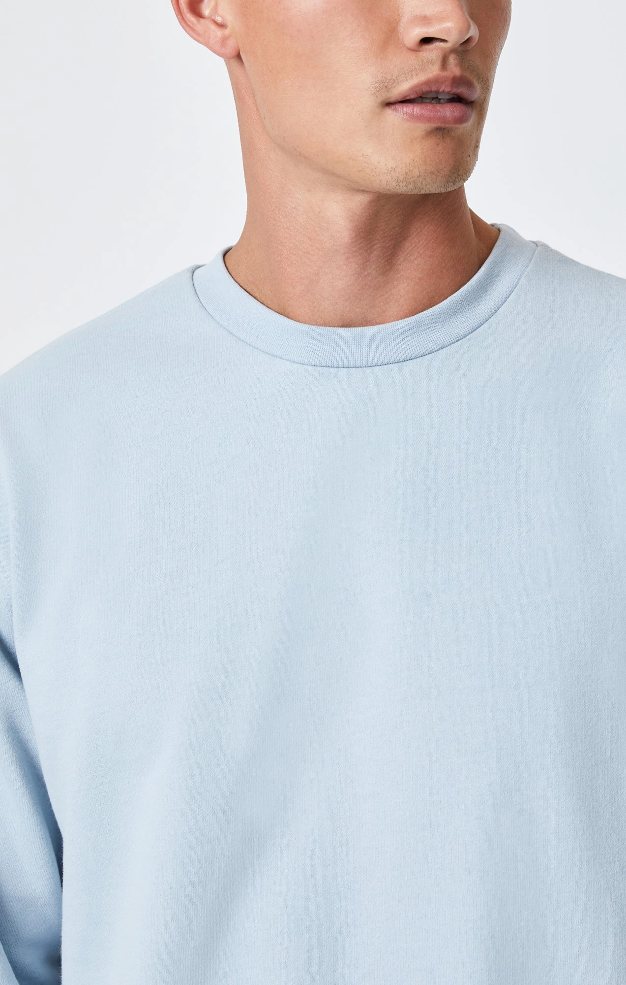 SWEATSHIRT IN CELESTIAL BLUE