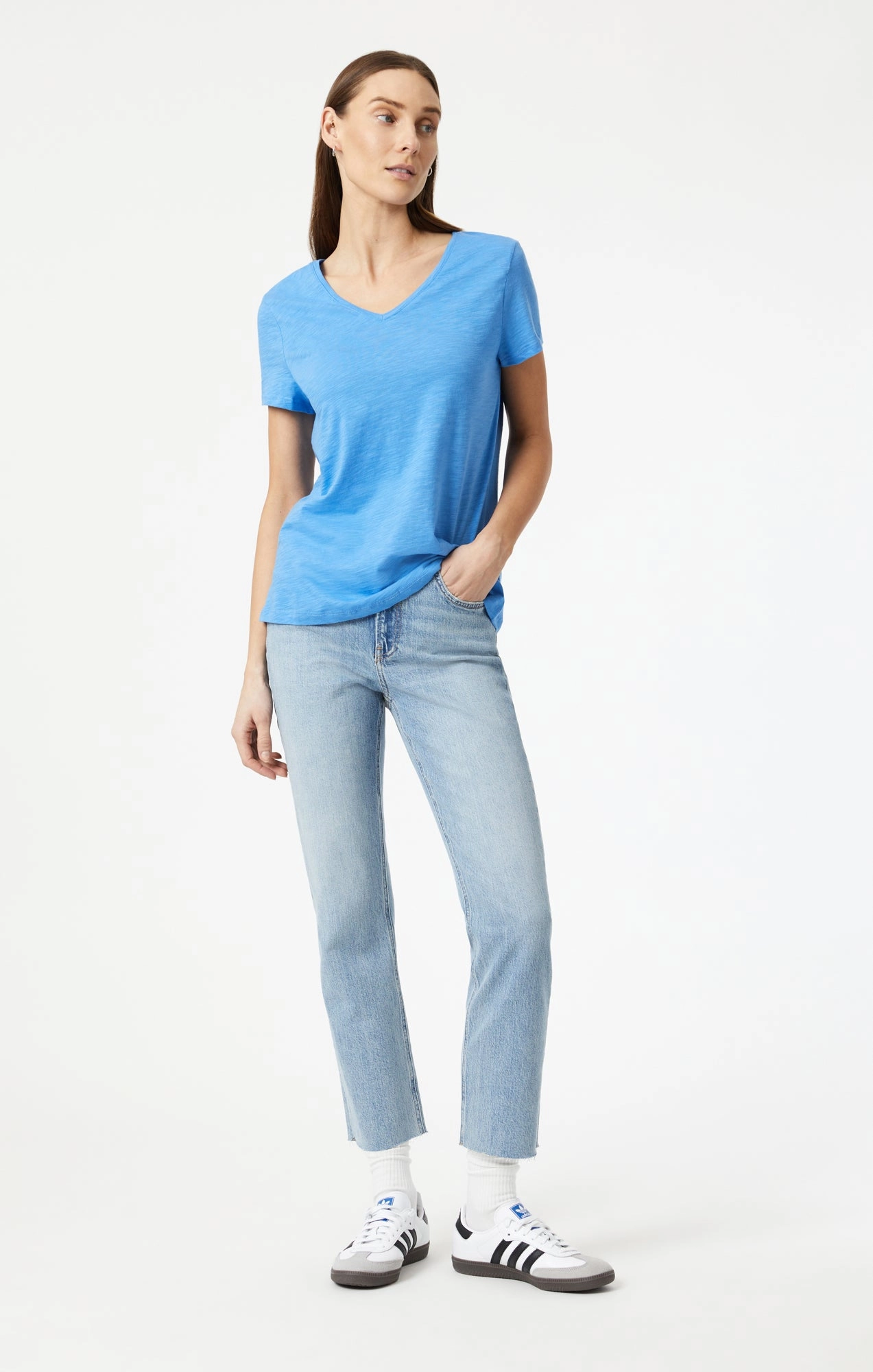 V-NECK T-SHIRT IN CAMPANULA