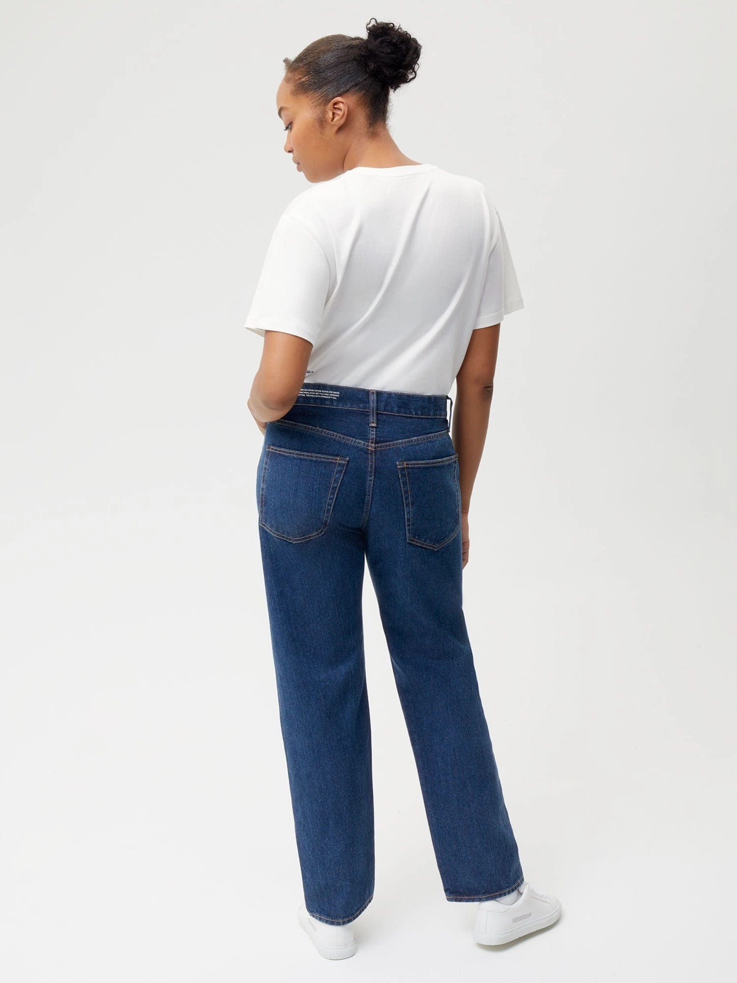 Womens Nettle Denim Straight Leg Jeans—mid wash